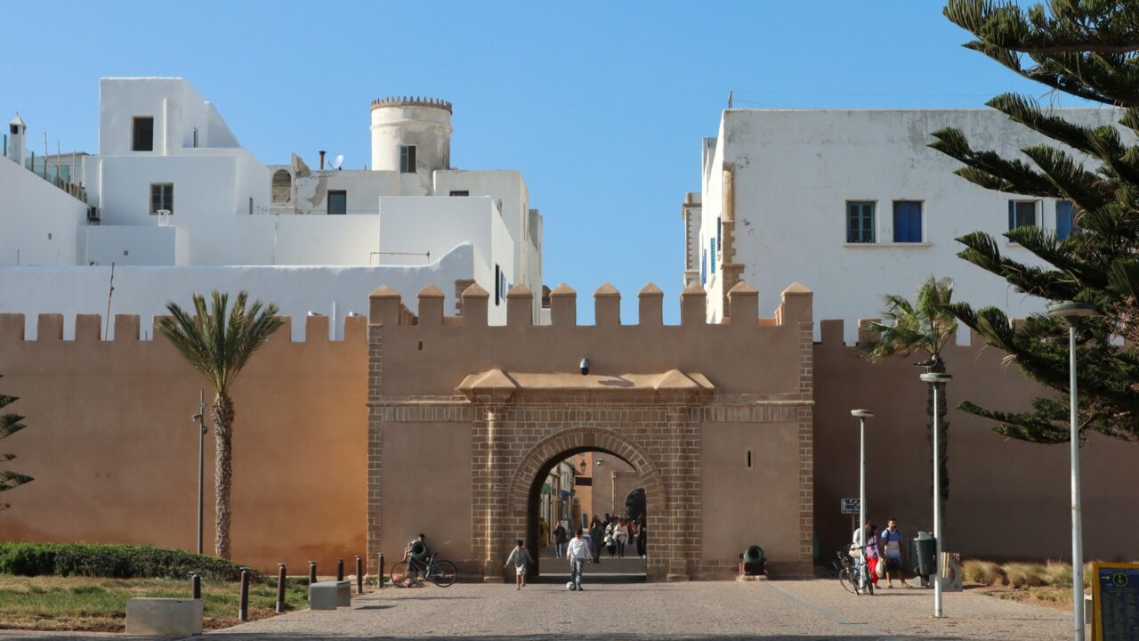 Essential Cultural Etiquette Tips for Visiting Morocco
